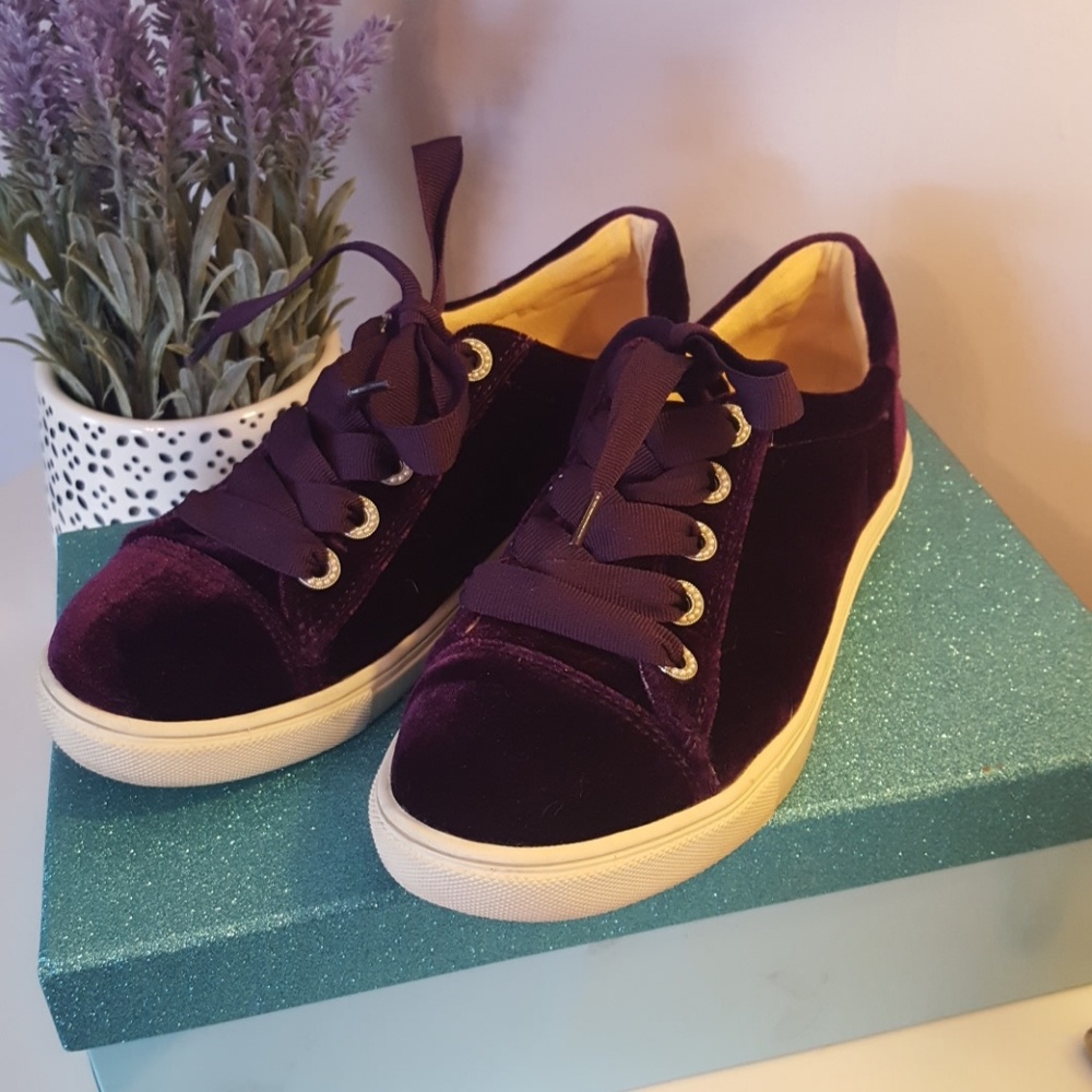 Betsey Johnson Lucy velvet sneaker shoes